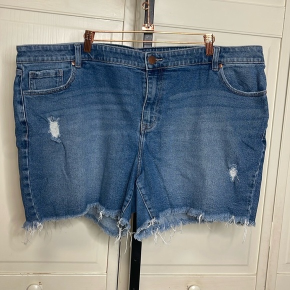Lane Bryant Women’s Denim Distressed Cutoff Shorts Size 20 Raw Hem Plus Size - Picture 1 of 10